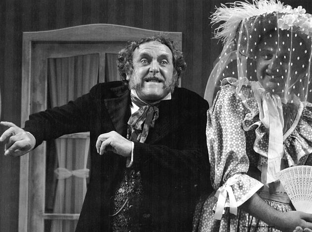 ZEITVERTREIB - Suhrada, Thill