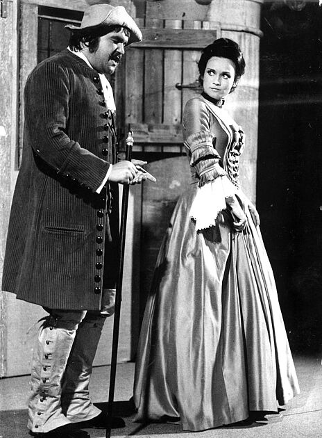 GEORGE DANDIN - Pikl, Fessl