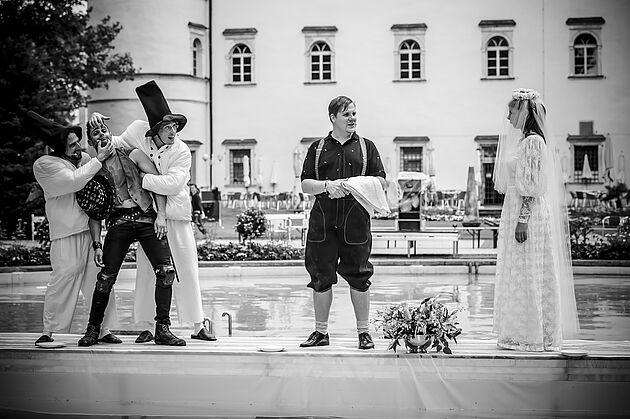 DIE SCHWARZE KÖCHIN - Tavakoli, Kofler, Moser, Linse, Frank