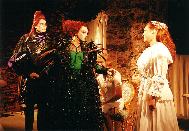 DIE SCHÖNE UND DAS BIEST - Kutil, Kratzer, Filges