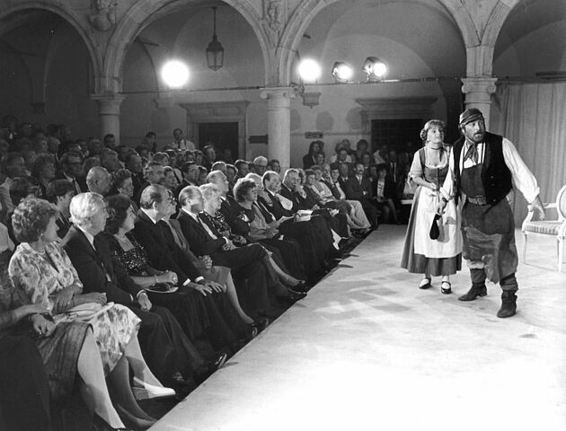 DER ZERRISSENE - Angela Schneider, Adi Peichl © Ensemble Porcia Archiv