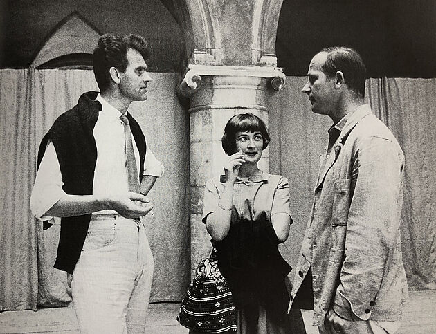 1961 H.C. Artmann mit seiner Frau Brigitta und Wochinz im Schloss Porcia