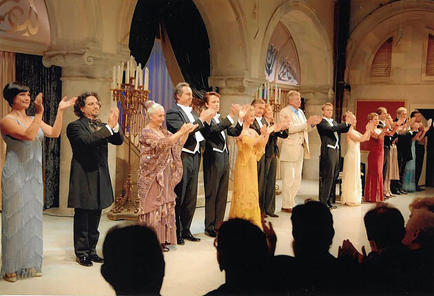 DER SCHWIERIGE - Ensemble Zurückklatschen